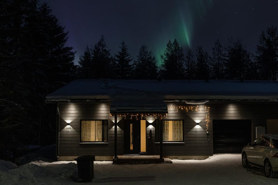Property building, Natural landscape, Winter, Parking