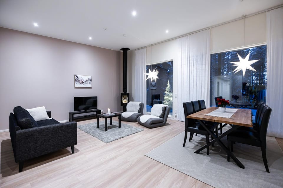 Living room, Dining area