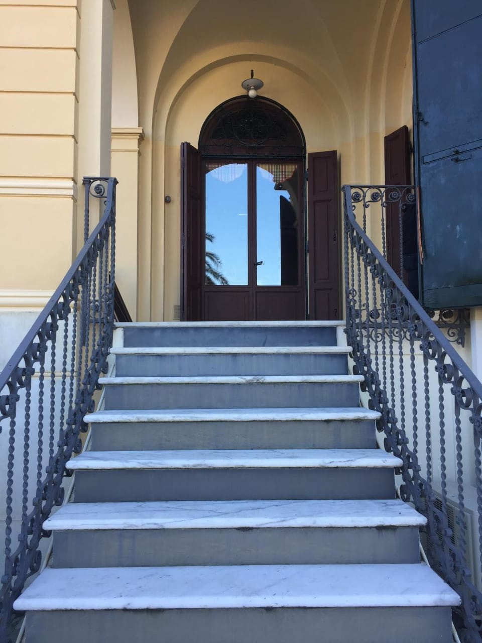 Facade/entrance, Day