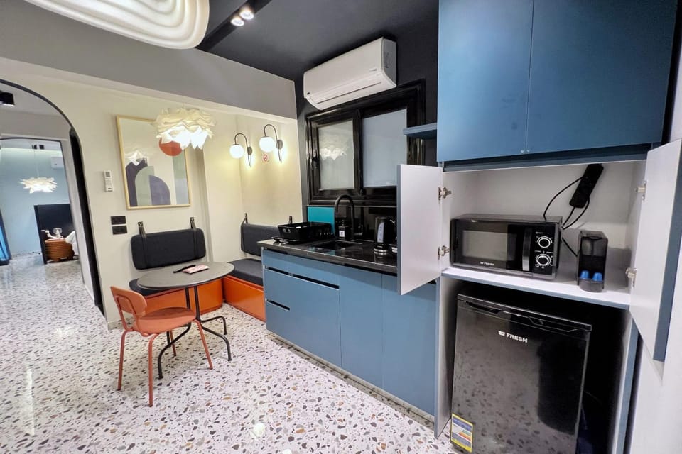 The 1 BDR Cobalt Cube 5 min to CAI Airport Apartment in Cairo Governorate
