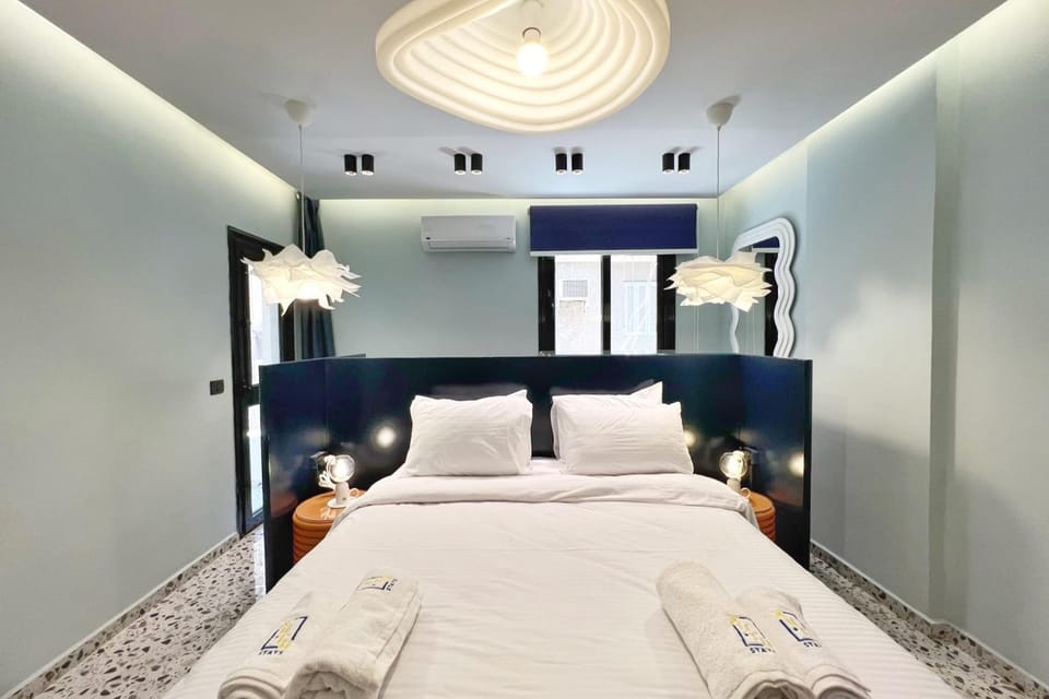 The 1 BDR Cobalt Cube 5 min to CAI Airport Apartment in Cairo Governorate