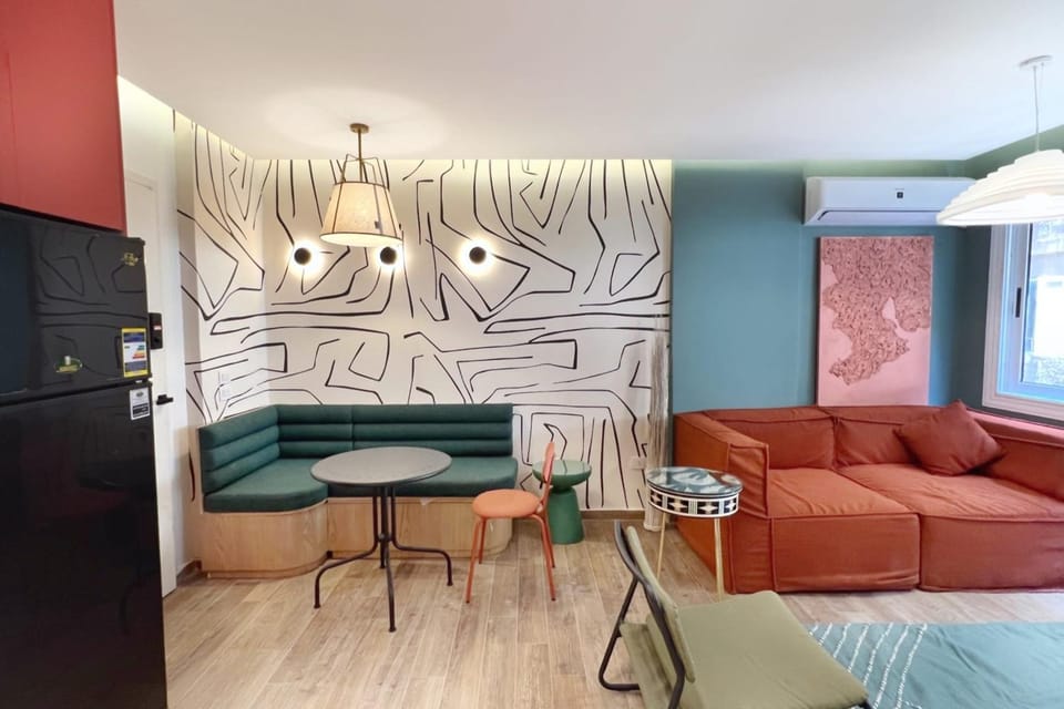 The 2 BDR Emerald Condo 5 min to CAI Airport Apartment in Cairo Governorate