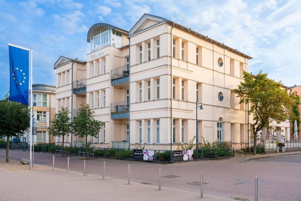 Property building, Day