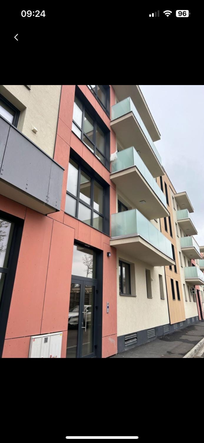 Property building, Day, Neighbourhood