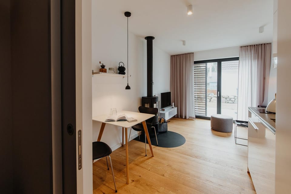 Living room, Dining area, kitchen