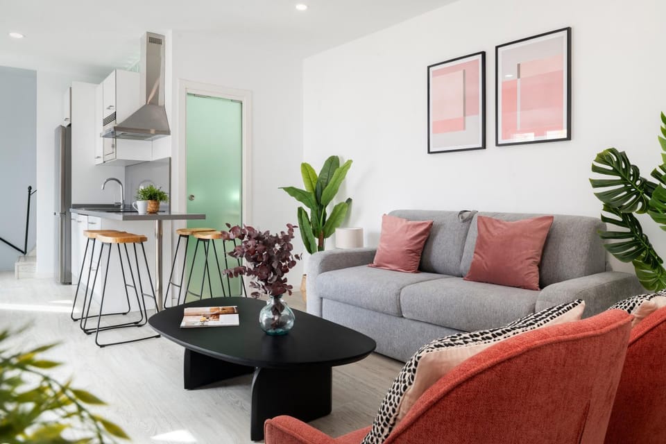 Kitchen or kitchenette, Living room, Seating area
