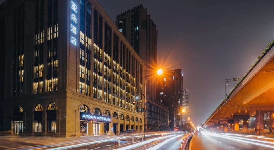 Night, Street view