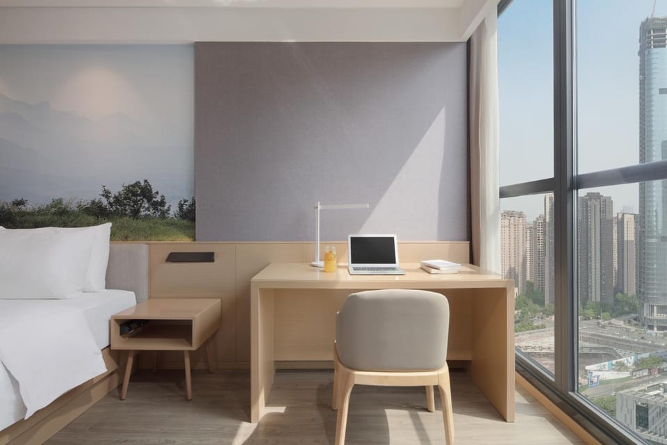 TV and multimedia, Bedroom, City view