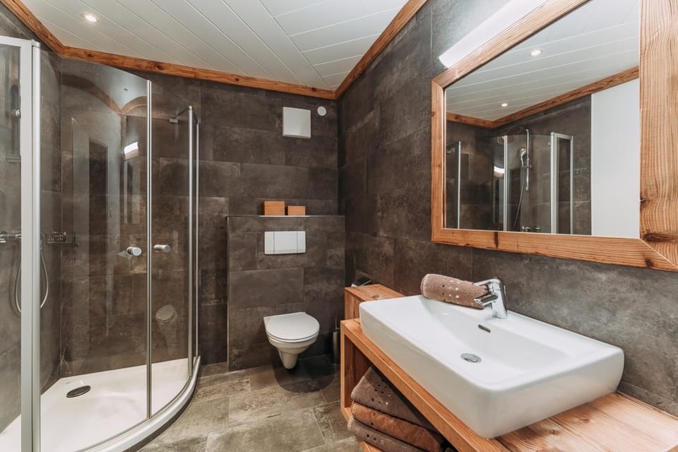 Bathroom, Bath