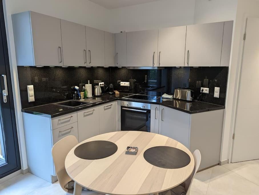 Coffee/tea facilities, Kitchen or kitchenette, dishwasher, pet friendly, stove, toaster