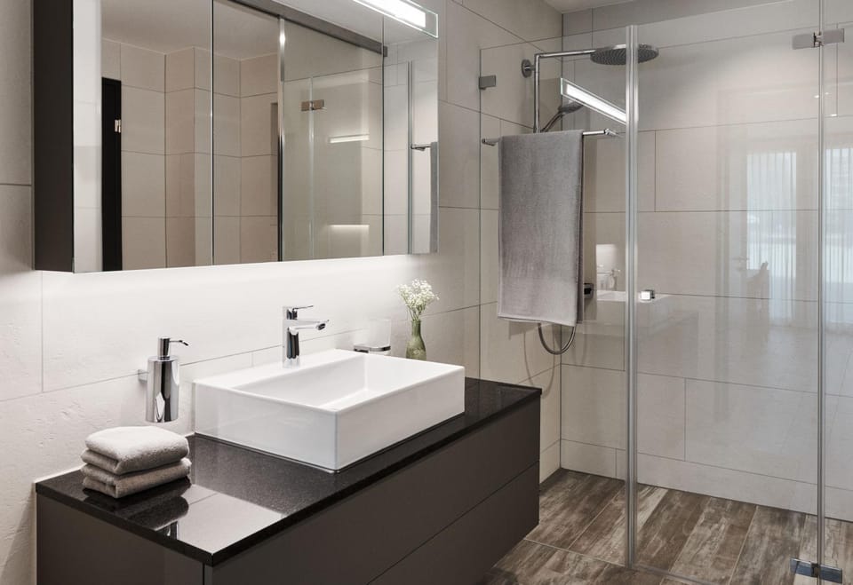 Shower, Bathroom, towels