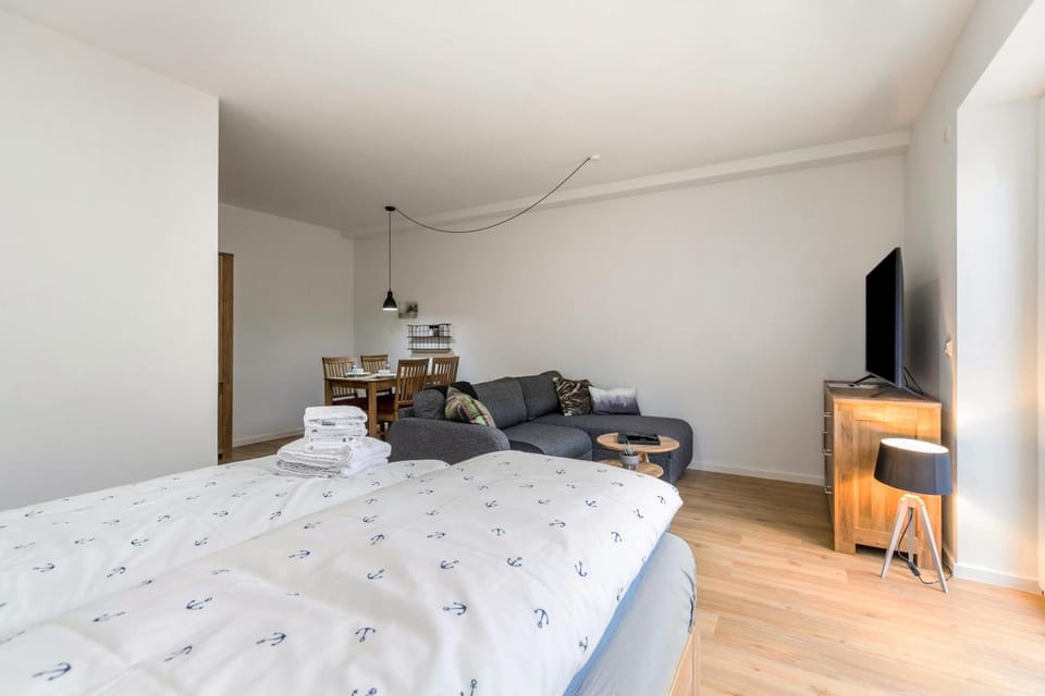 Living room, Bedroom