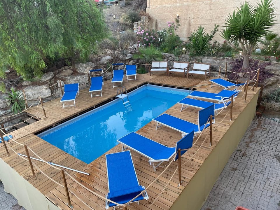 Solarium, Pool view, Swimming pool, sunbed