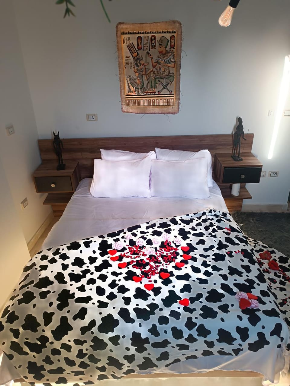 Property building, Bed
