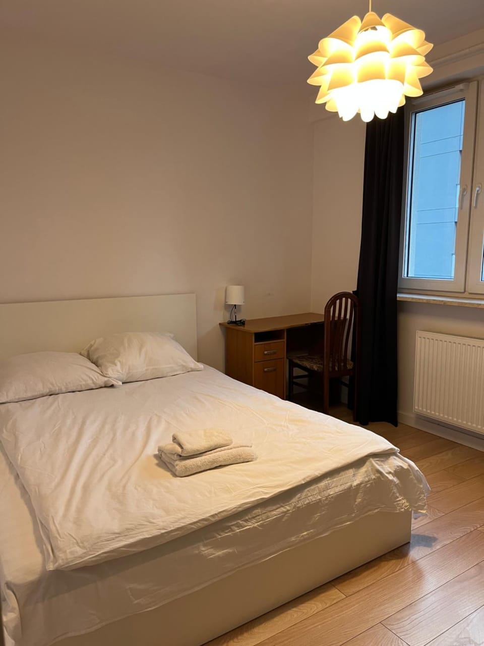 Bed, Photo of the whole room, internet
