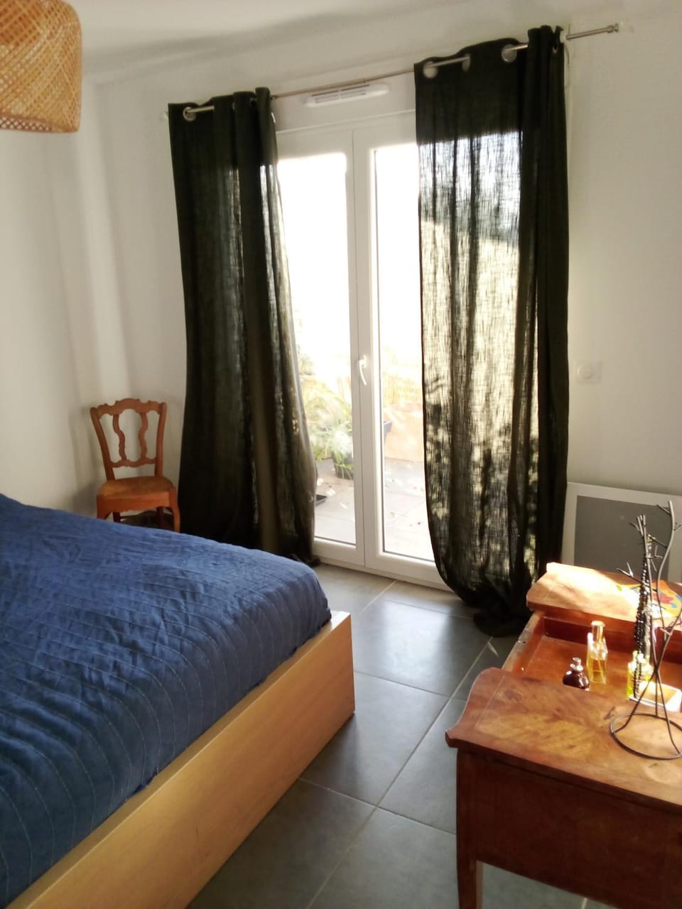 Chambre Vacation rental in Villeneuve-lès-Avignon