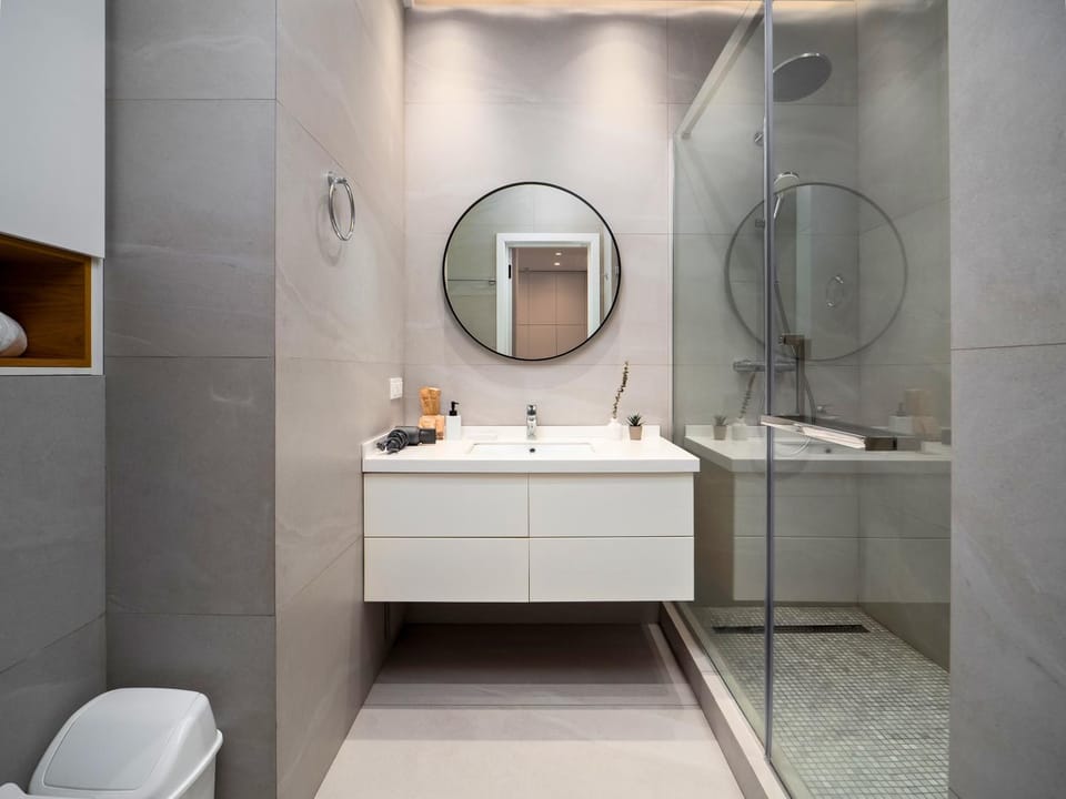 Shower, Toilet, Bathroom, Decorative detail, Decorative detail