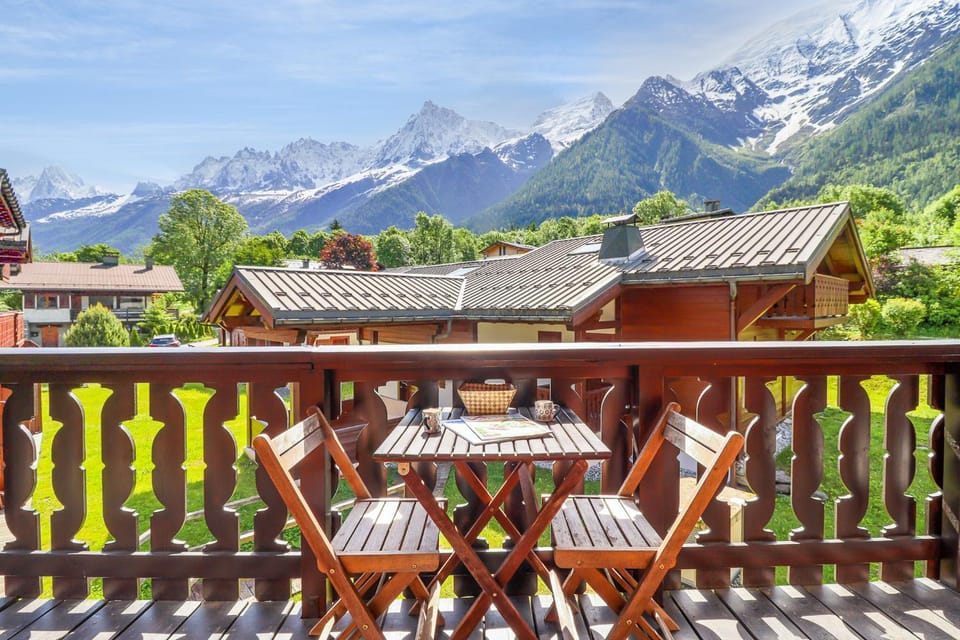 Amethyste - 2 Bedrooms & Free Parking - By Cozee Rentals Apartment in Les Houches