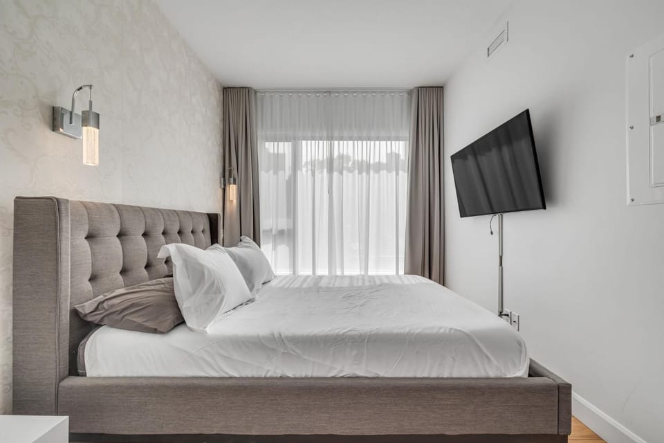 Bed, TV and multimedia