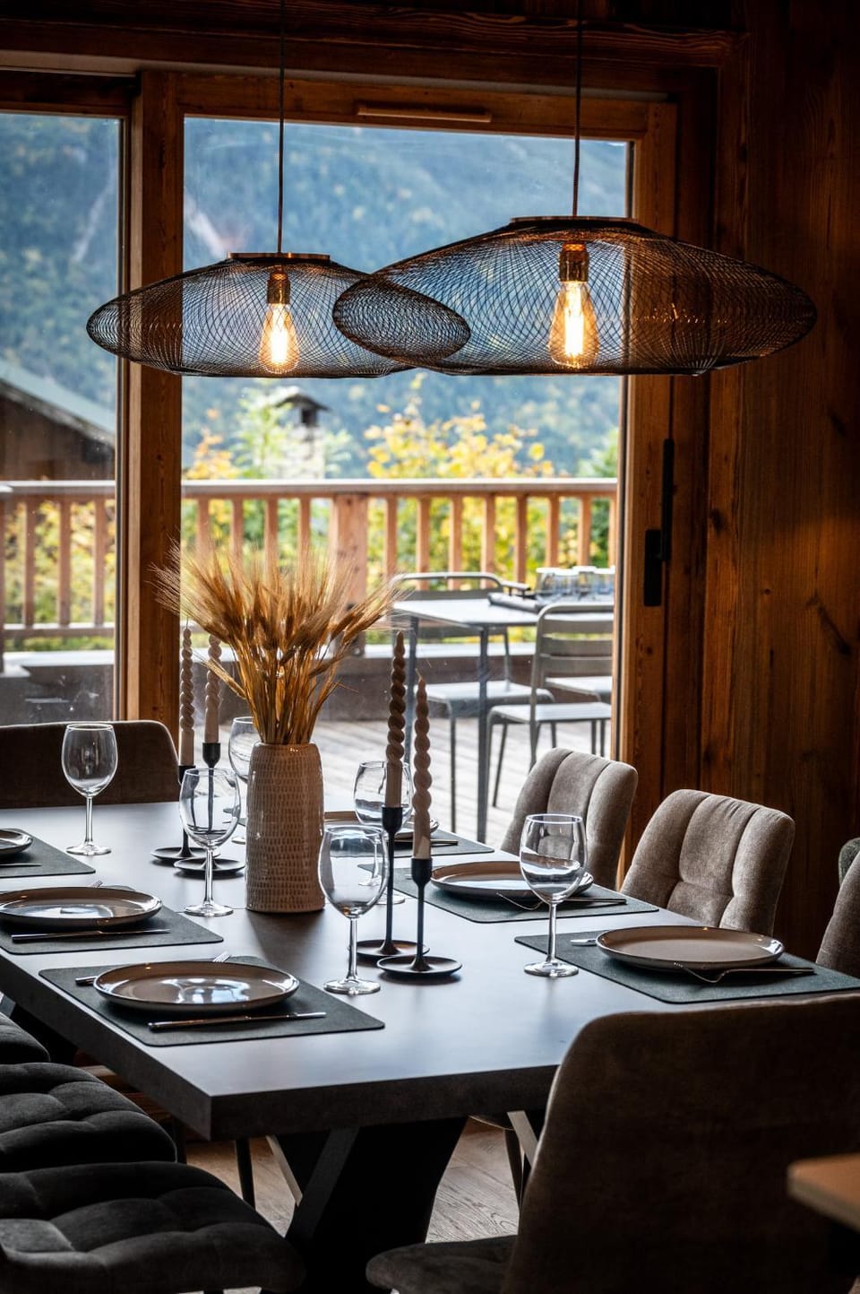Natural landscape, Mountain view, Meals, fireplace