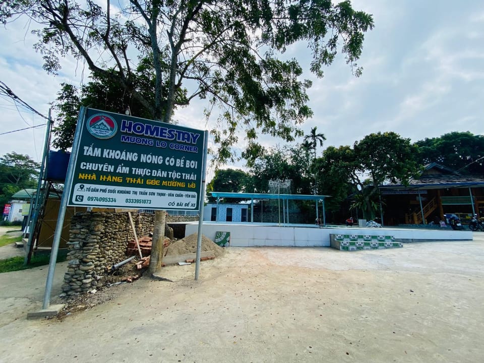 Hot mineral springs ''FREE'' Mường Lò Corner Bed and Breakfast in Vietnam