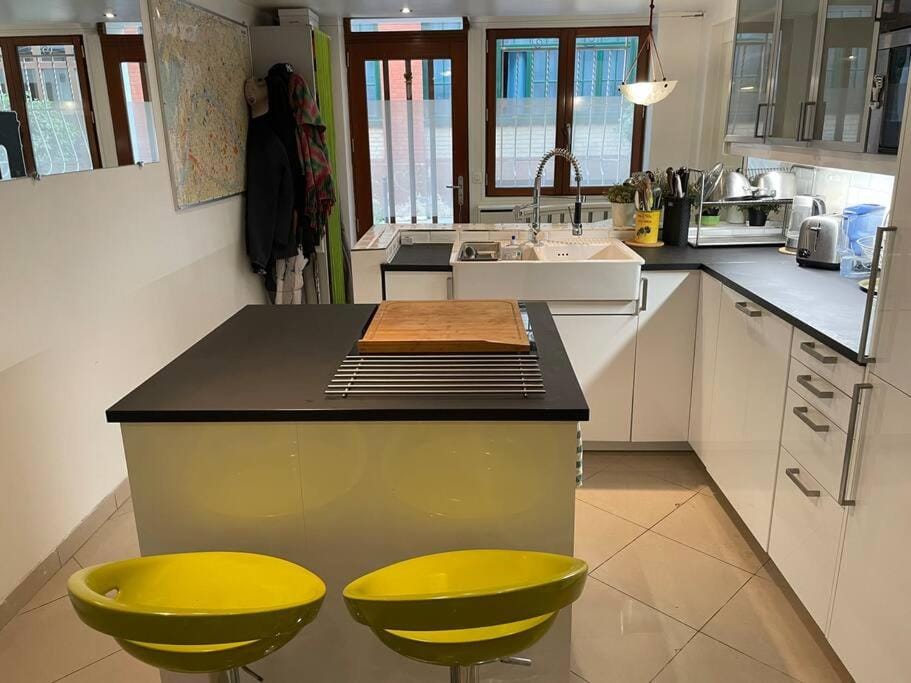 ChezAdrienParis - Appartement de 90m2 en souplex Apartment in Paris
