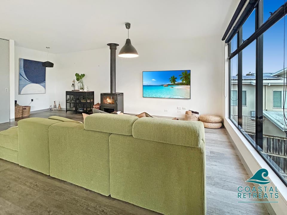 Communal lounge/ TV room, TV and multimedia, Living room, Seating area, Evening entertainment, fireplace, fireplace
