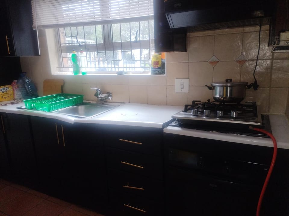 VB Accomodation (STATION HOME) Vacation rental in Cape Town