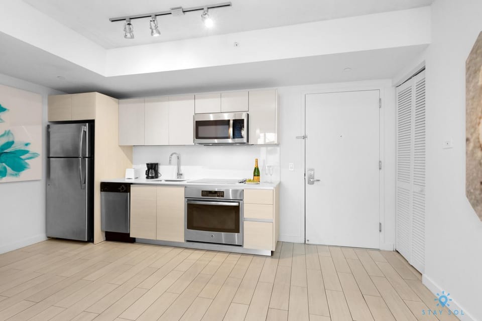 Amazing view - Balcony - Gym - Pool Apartment in Hallandale Beach
