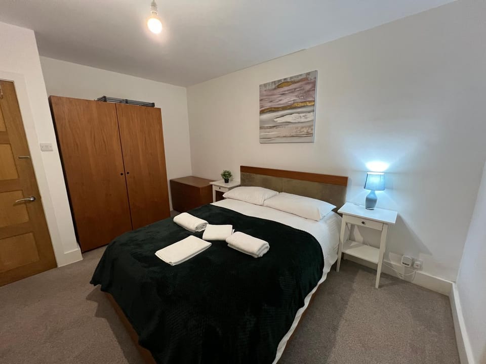Entire Flat near Kings Cross Apartment in London Borough of Islington