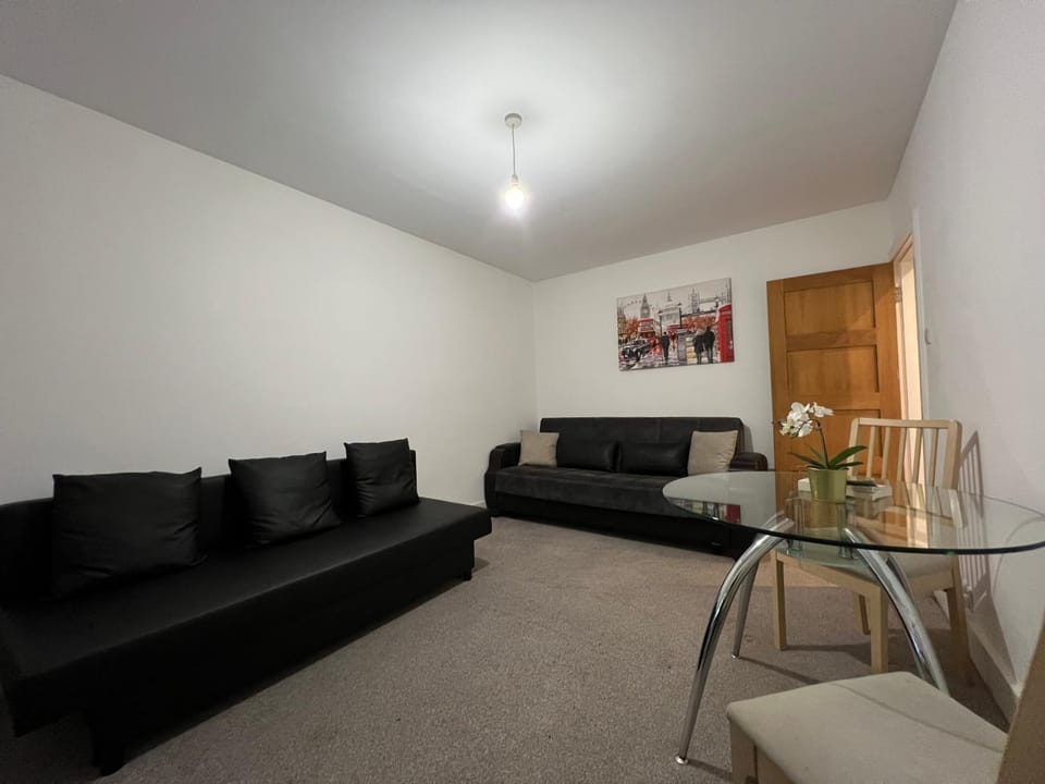 Entire Flat near Kings Cross Apartment in London Borough of Islington