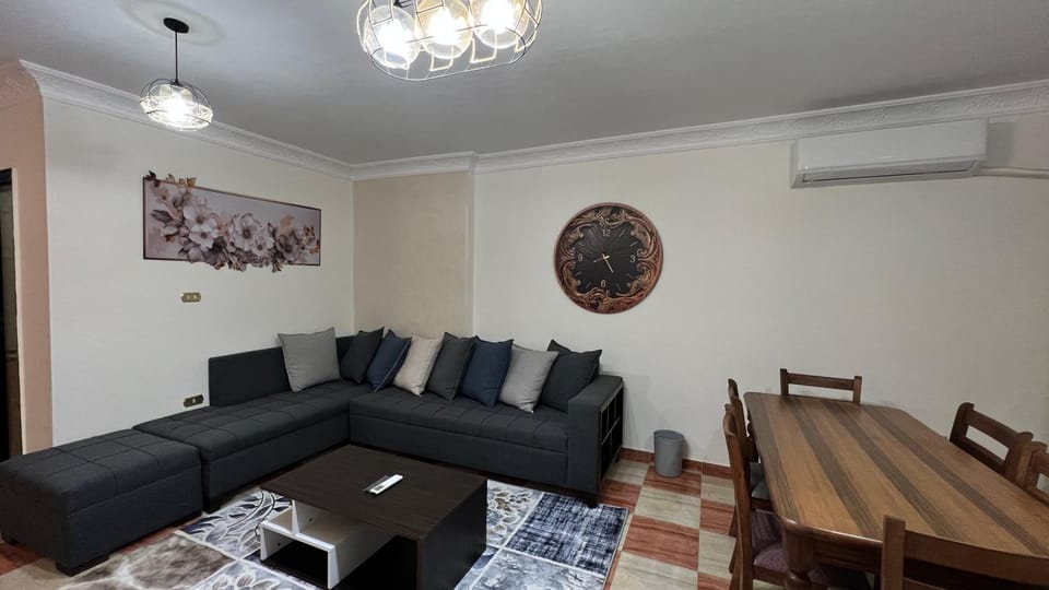 TV and multimedia, Living room, Dining area, air conditioner