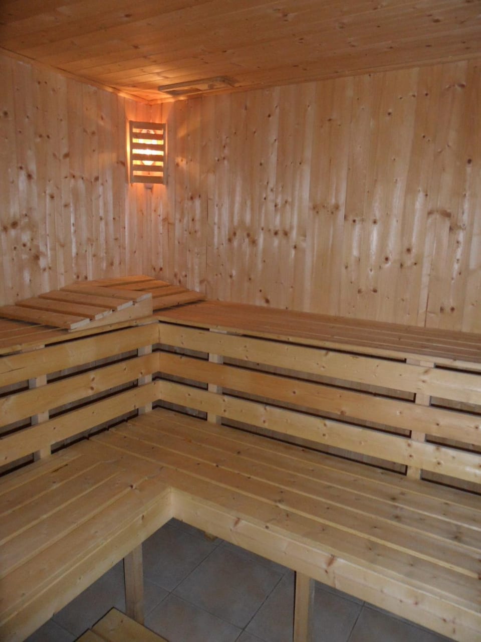 Shower, Sauna