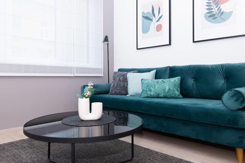 Chic207 Retreat: Modern 1BR Gem with Parking by NW Apartment in Budapest