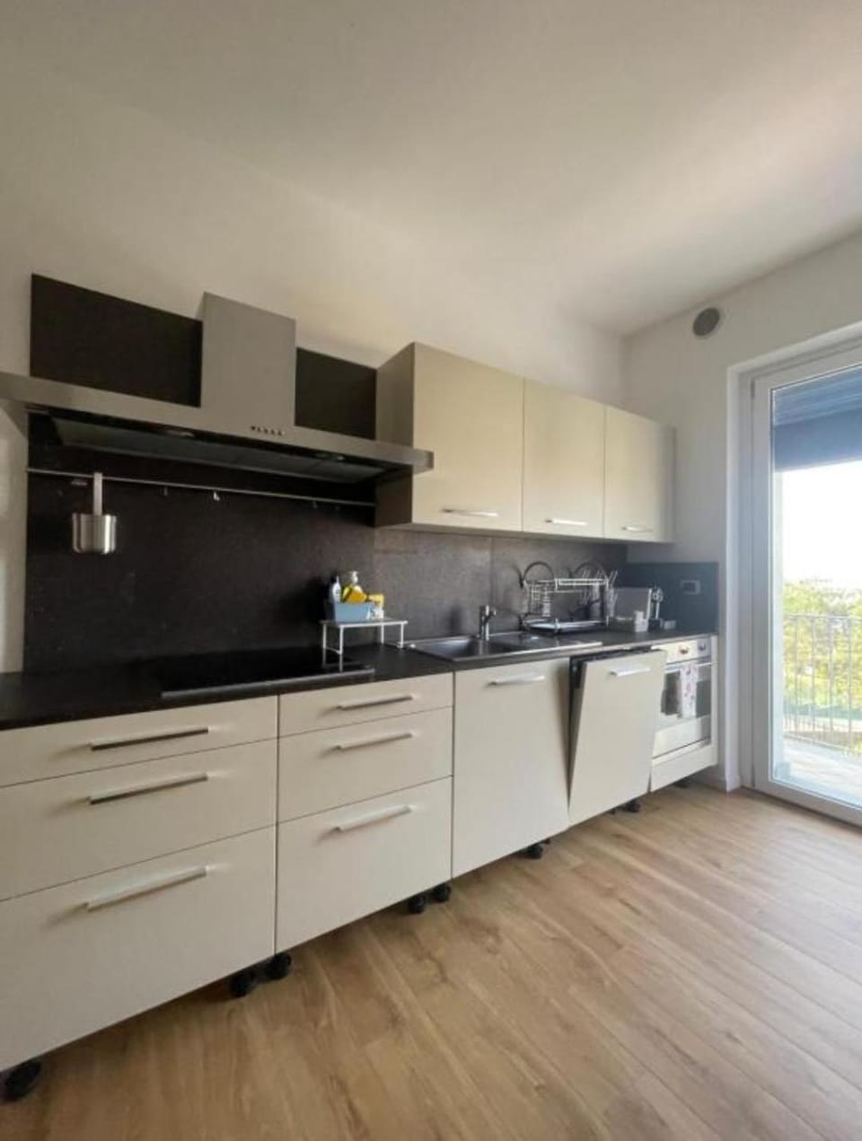 Dining area, dishwasher, minibar, pet friendly, stove