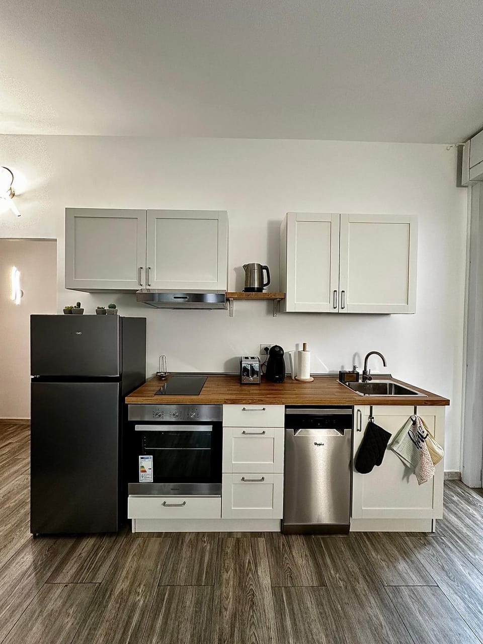 Coffee/tea facilities, Kitchen or kitchenette, dishwasher, oven, pet friendly, stove, toaster, kitchen