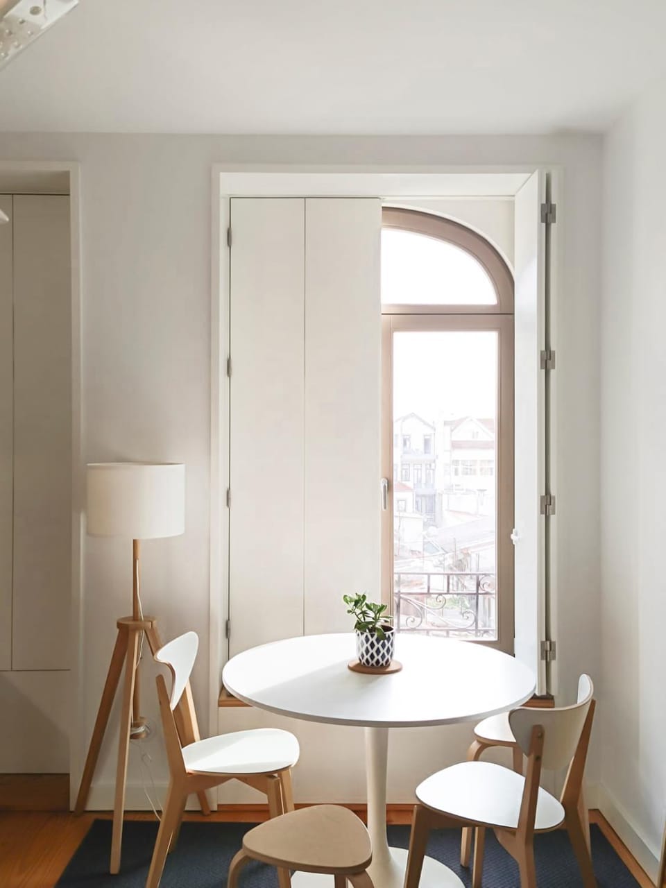 Seating area, Dining area