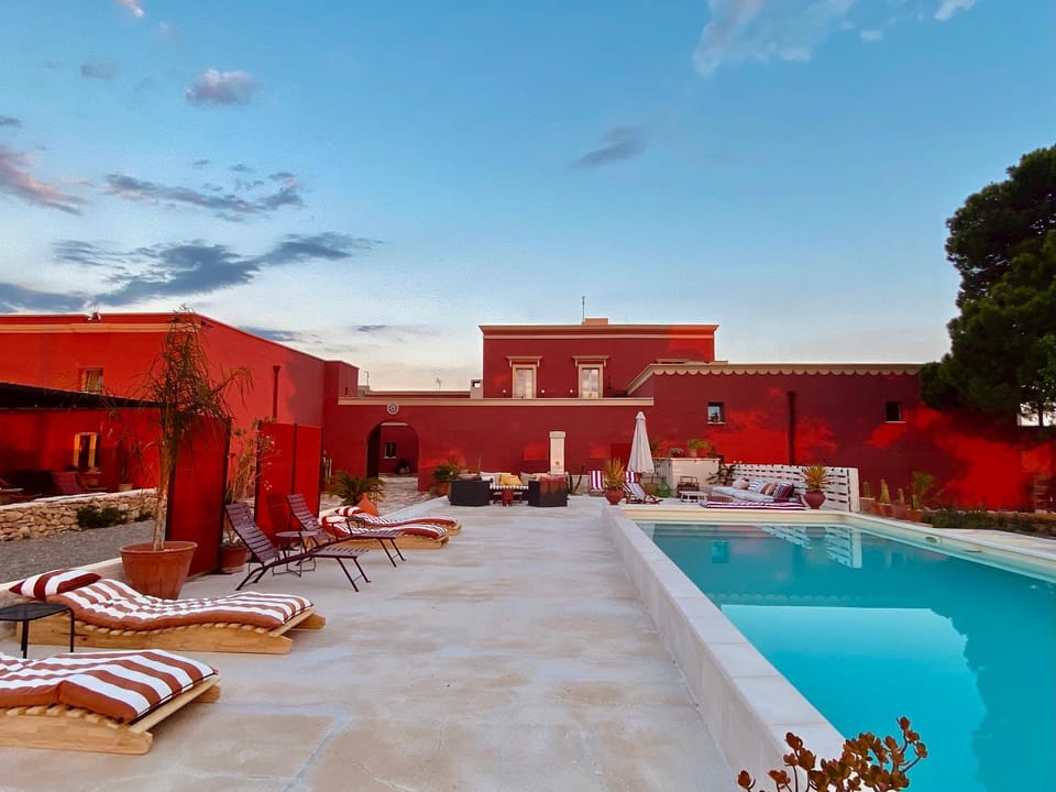 Property building, Facade/entrance, Swimming pool