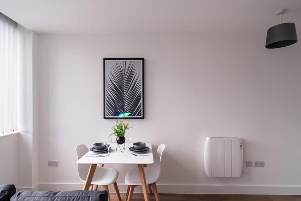 Stay Zeni, Alexandra Rise Manchester Chic 1BR Flat Apartment in Stretford