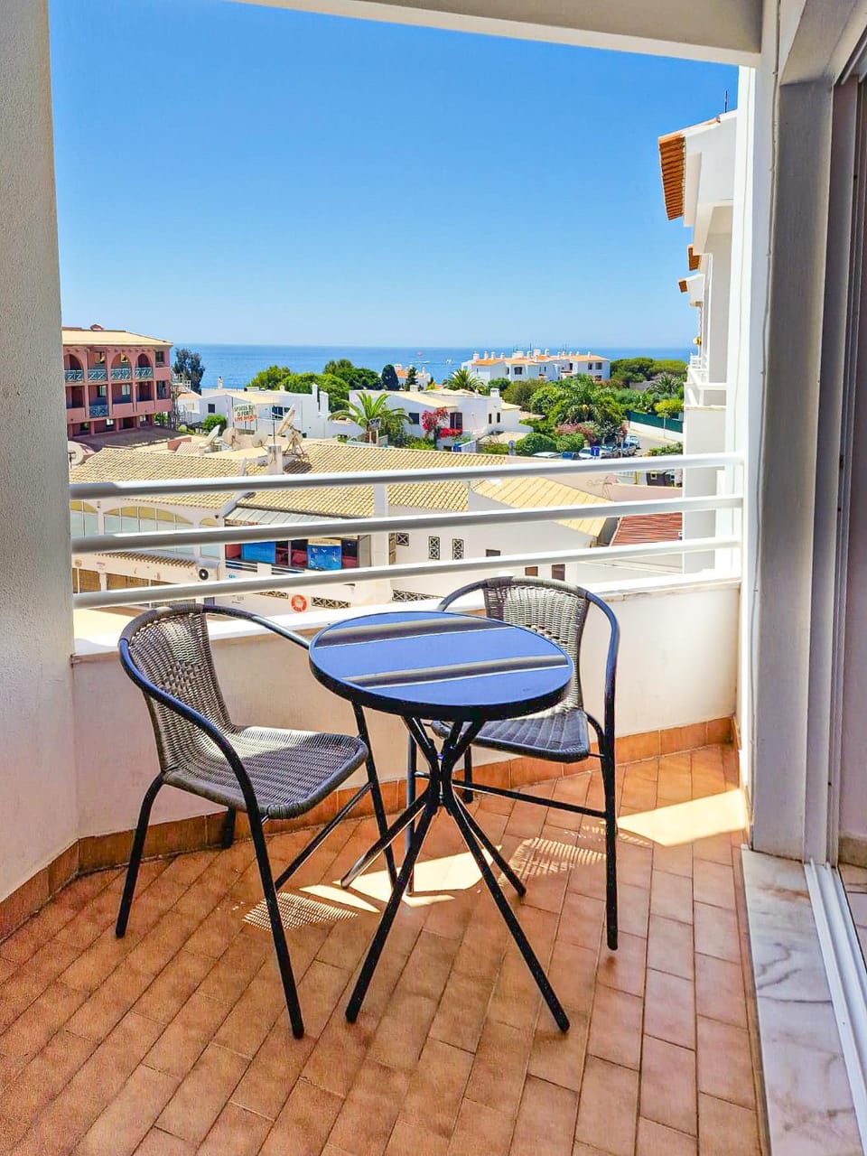 View (from property/room), Balcony/Terrace, Dining area, Sea view