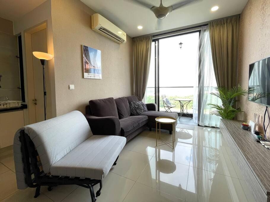 Classy Lakeview Walking to Legoland 2B2B Apartment in Johor