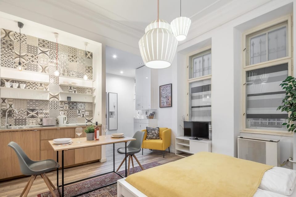 Extra Central Modern Studio House in Budapest