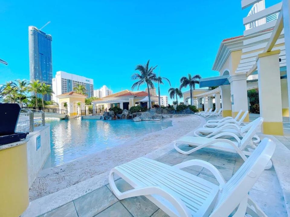 Prime Location 2BD Serviced Apt at Surfers Paradise Apartment in Surfers Paradise
