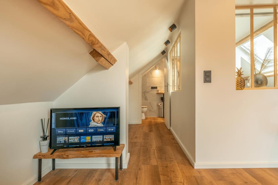 TV and multimedia, Living room