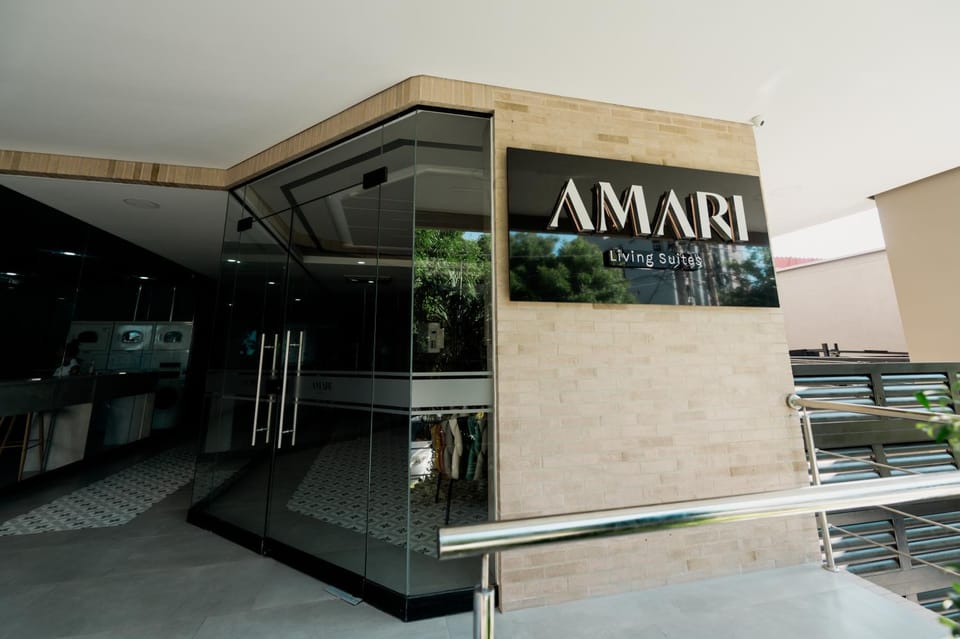 Facade/entrance, Property logo or sign, Lobby or reception, Logo/Certificate/Sign, Street view, Parking