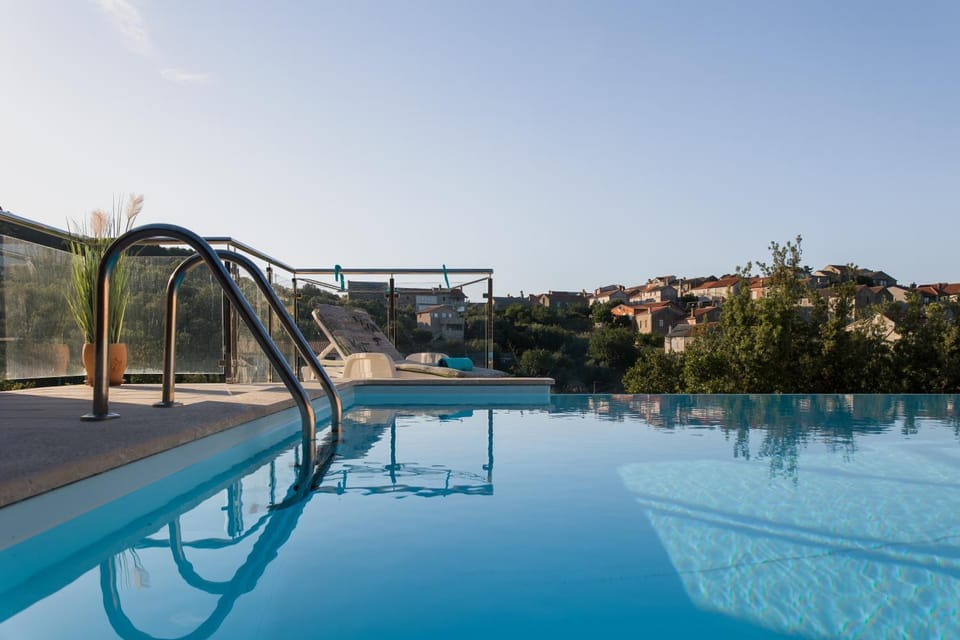 Swimming pool, Sunrise