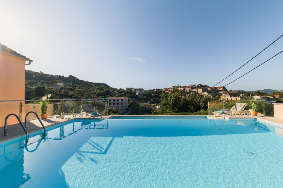 Pool view, Swimming pool
