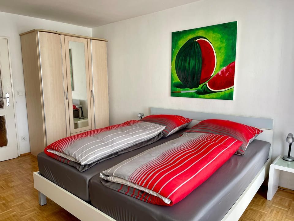 Etzel Ferienwohnung Alte Main Brücke Apartment in Wurzburg