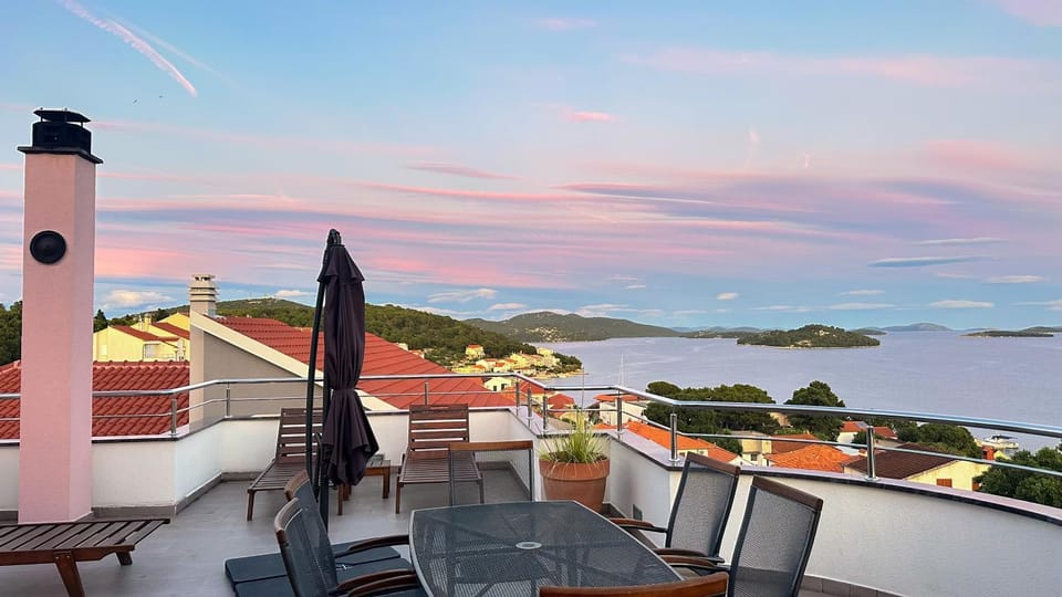 Apartments Matea Apartment in Tisno