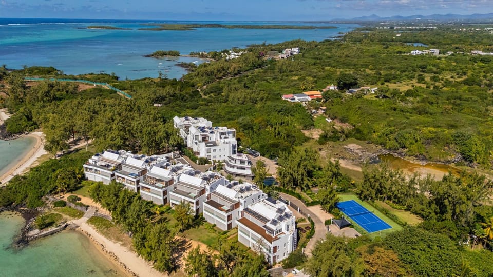 Property building, Bird's eye view, View (from property/room), Garden view, Sea view